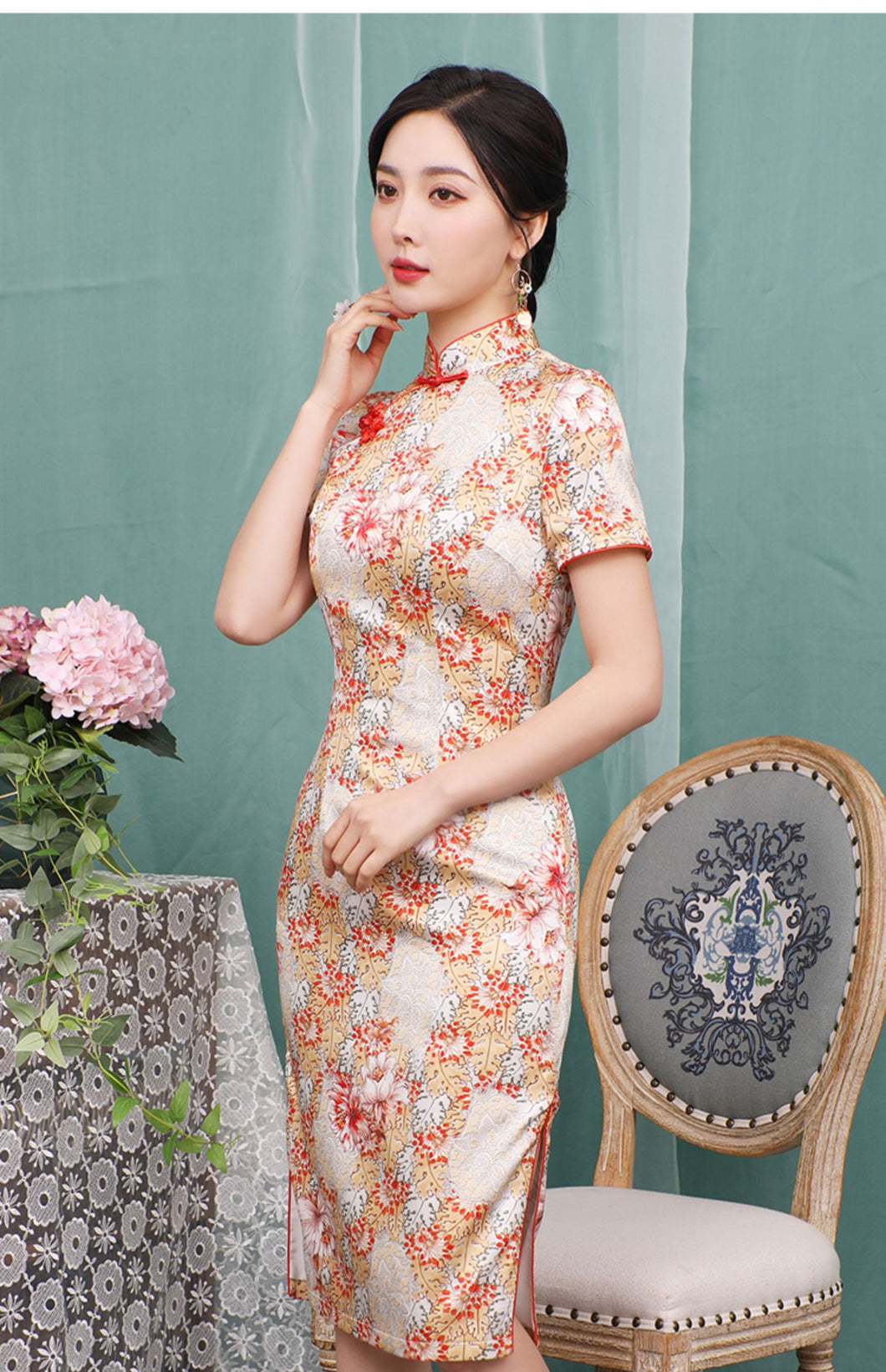 Vintage Allover Floral Short Silk Cheongsam Dress