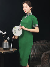 Load image into Gallery viewer, Lace Applique Green Silk Cheongsam Dress
