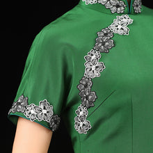 Load image into Gallery viewer, Lace Applique Green Silk Cheongsam Dress
