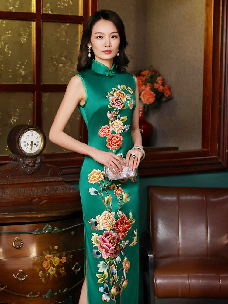 Mandarin Collar Peony Embroidered Silk Cheongsam Dress In Green