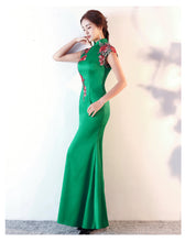 Load image into Gallery viewer, Long Mermaid Cheongsam Gown With Applique Embroidery

