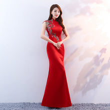 Load image into Gallery viewer, Long Mermaid Cheongsam Gown With Applique Embroidery
