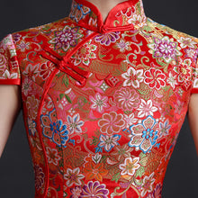 Load image into Gallery viewer, Chinese Brocade Wedding Qipao Gown
