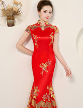 Load image into Gallery viewer, Sequin Embroidery Red Bridal Qipao Dress
