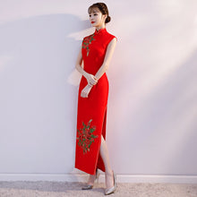 Load image into Gallery viewer, Floral Embroidery Bridal Qipao Dress with Side Split
